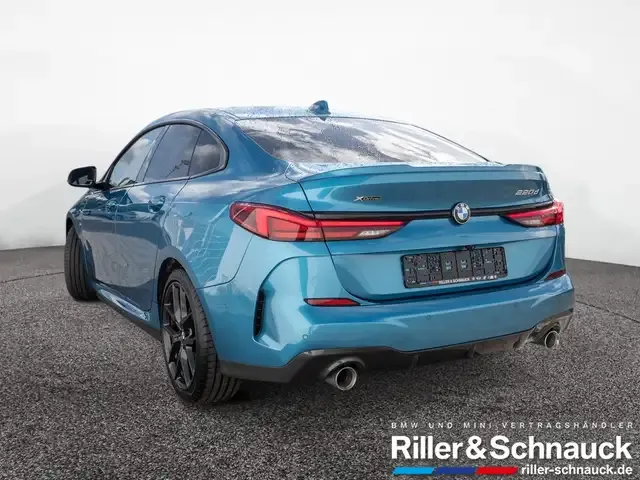 BMW 220
