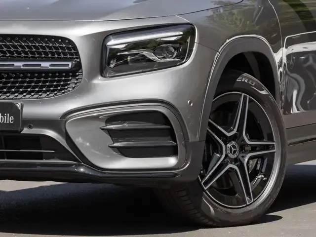 Mercedes-Benz GLB 220