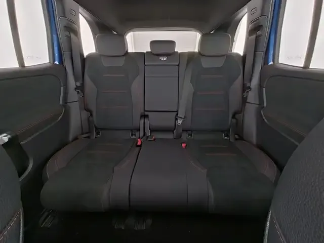 Mercedes-Benz GLB 220