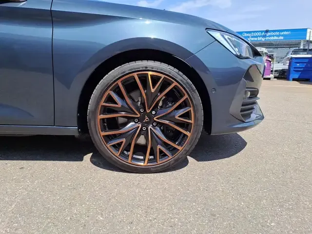 CUPRA Leon