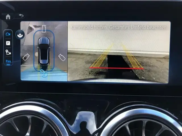 Mercedes-Benz GLA 180