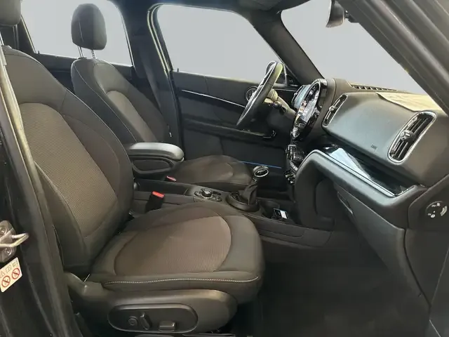 MINI Cooper SE Countryman