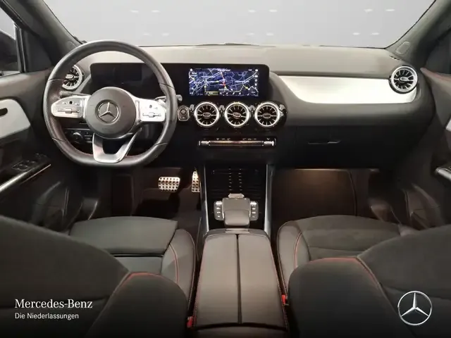 Mercedes-Benz GLA 220