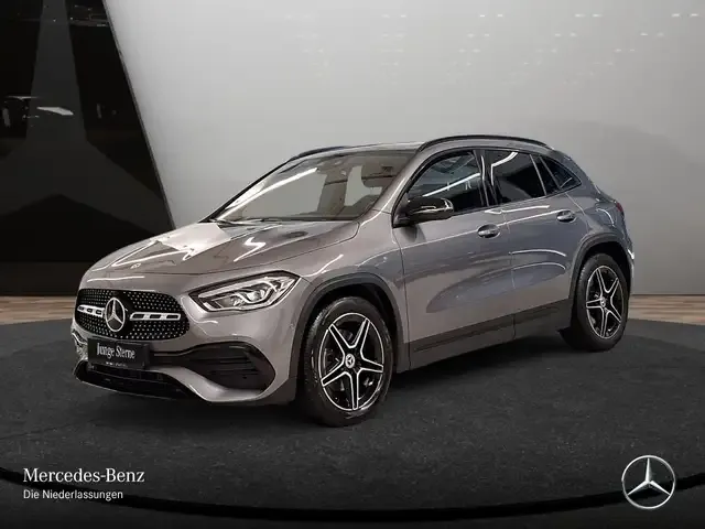 Mercedes-Benz GLA 220