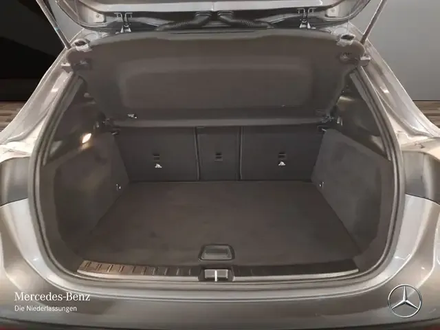 Mercedes-Benz GLA 220