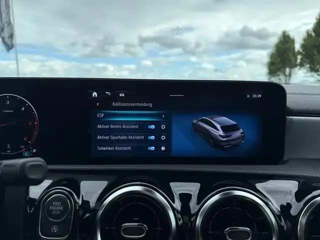 Mercedes-Benz CLA 180