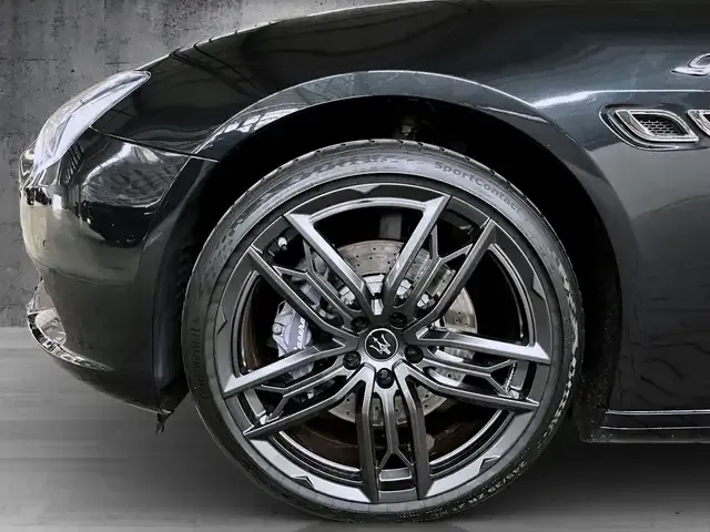 Maserati Quattroporte