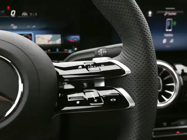 Mercedes-Benz GLA 220