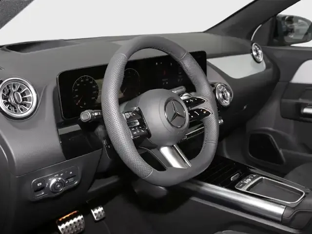 Mercedes-Benz GLA 220