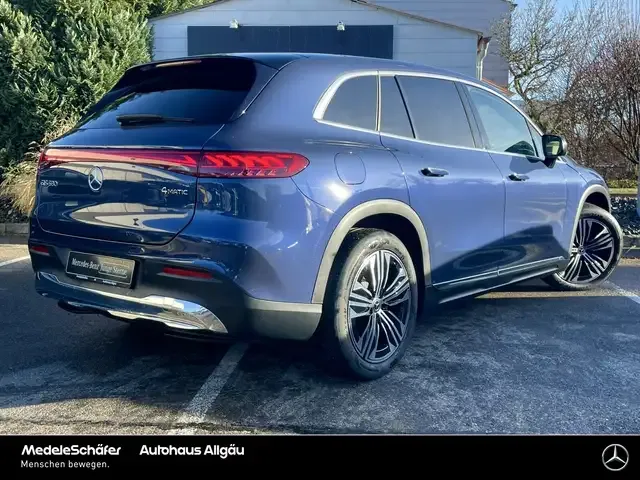 Mercedes-Benz EQS SUV