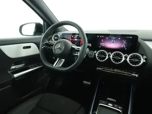 Mercedes-Benz GLA 220