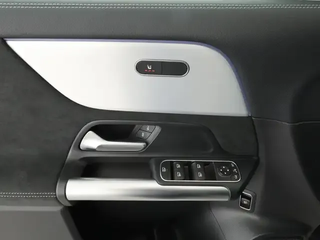 Mercedes-Benz GLA 220