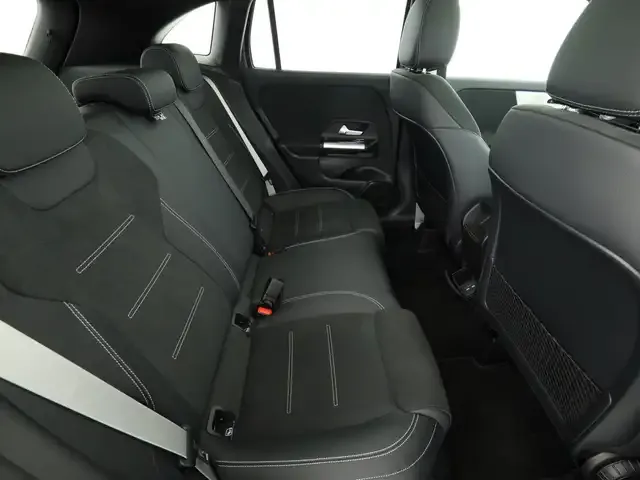 Mercedes-Benz GLA 220