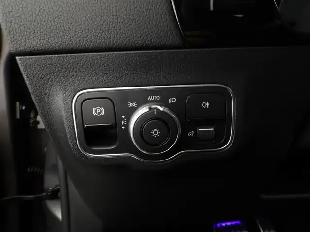 Mercedes-Benz GLA 220