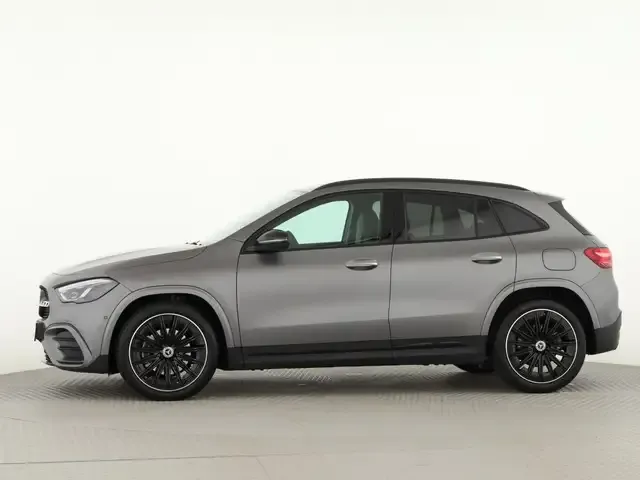 Mercedes-Benz GLA 220