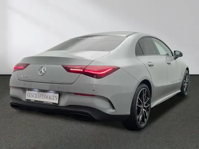 Mercedes-Benz CLA 200