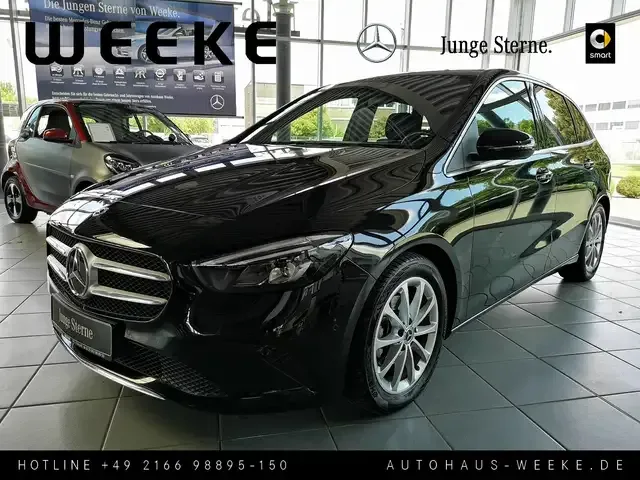 Mercedes-Benz B 180