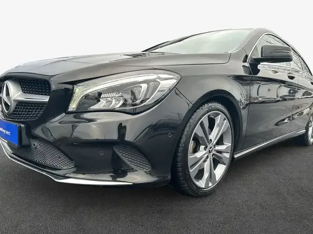 Mercedes-Benz CLA 180