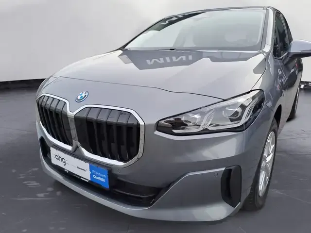 BMW 225