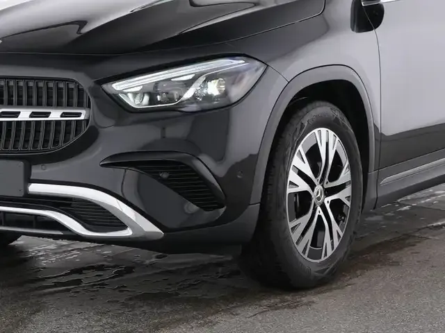 Mercedes-Benz GLA 220