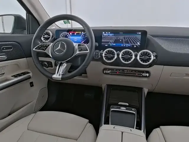 Mercedes-Benz GLA 220
