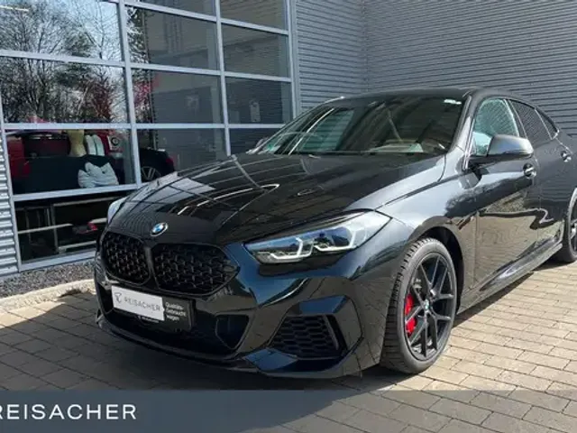 BMW 235