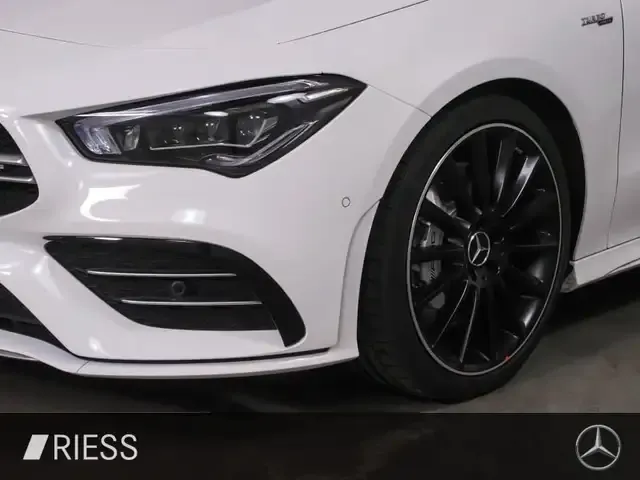 Mercedes-Benz CLA 35 AMG