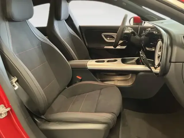 Mercedes-Benz CLA 350