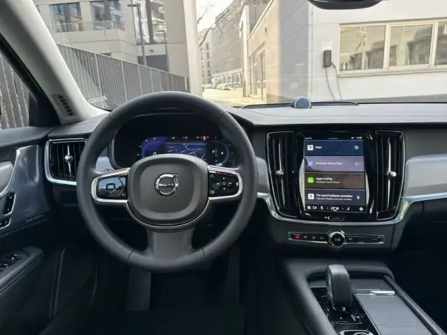 Volvo V90 Cross Country