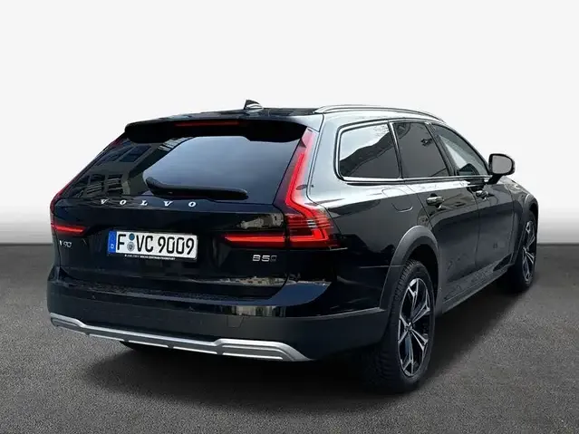 Volvo V90 Cross Country