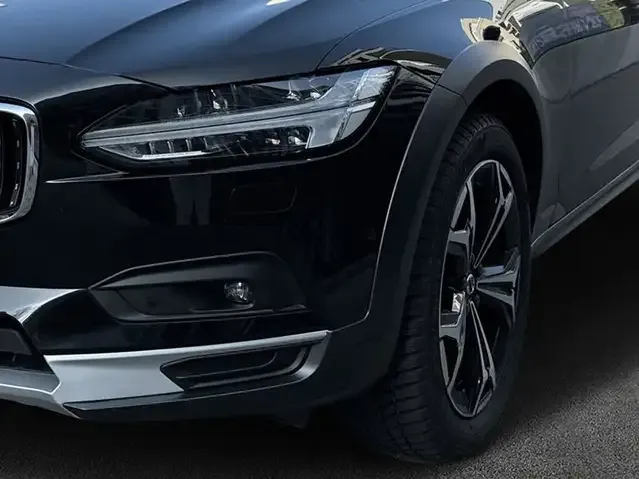 Volvo V90 Cross Country
