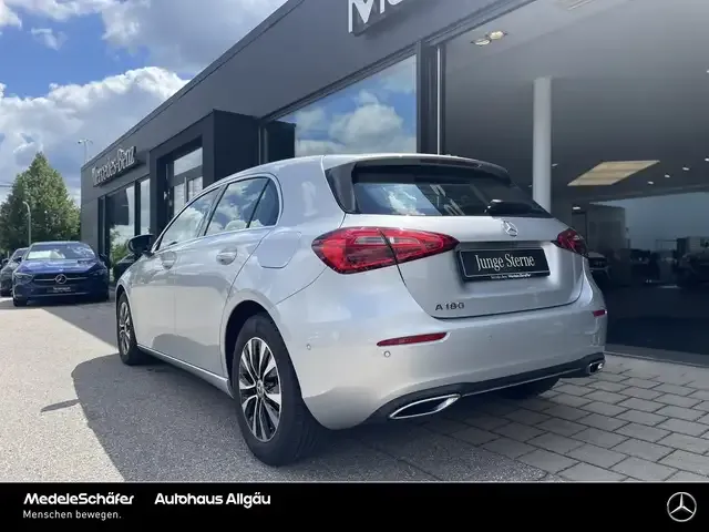 Mercedes-Benz A 180