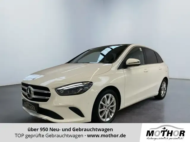 Mercedes-Benz B 220