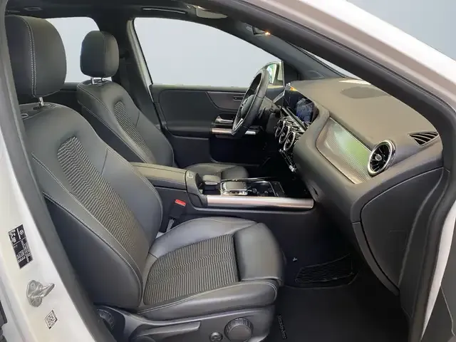 Mercedes-Benz B 220