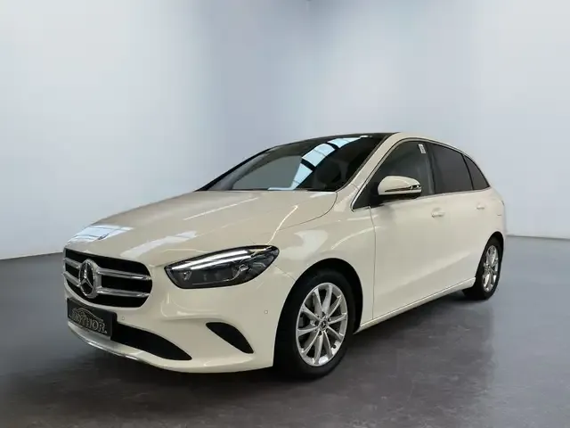 Mercedes-Benz B 220