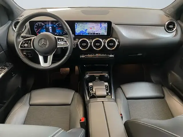 Mercedes-Benz B 220