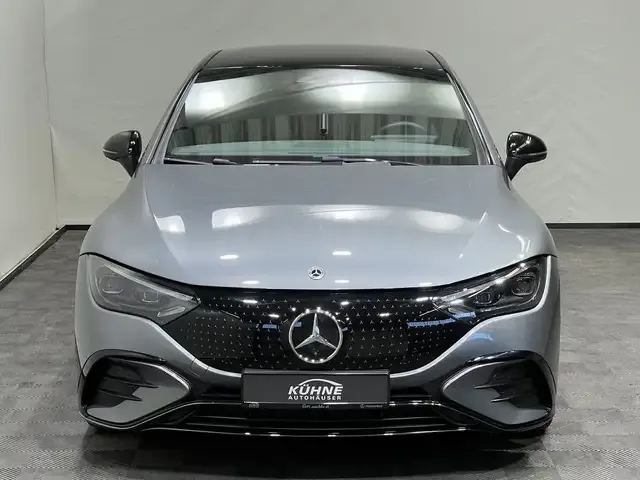 Mercedes-Benz EQE 300
