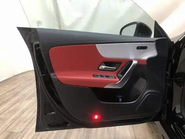 Mercedes-Benz CLA 220