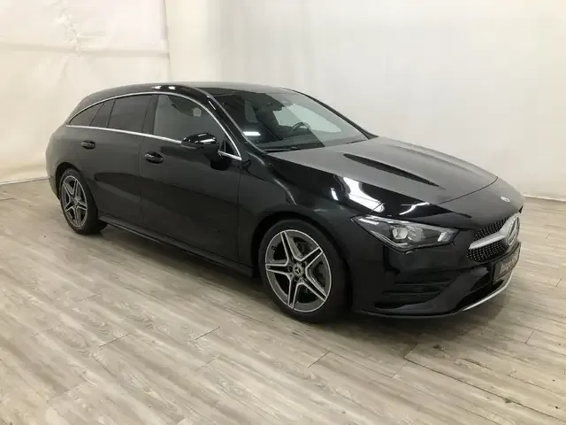 Mercedes-Benz CLA 220