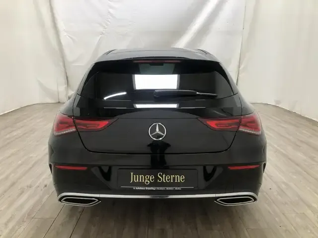 Mercedes-Benz CLA 220