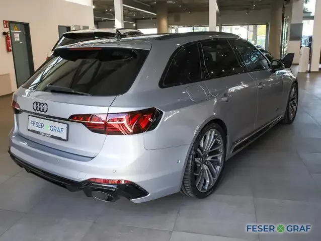 Audi RS4