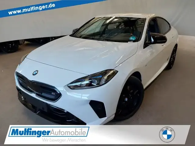 BMW 235