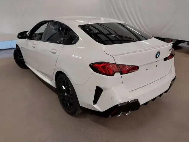 BMW 235