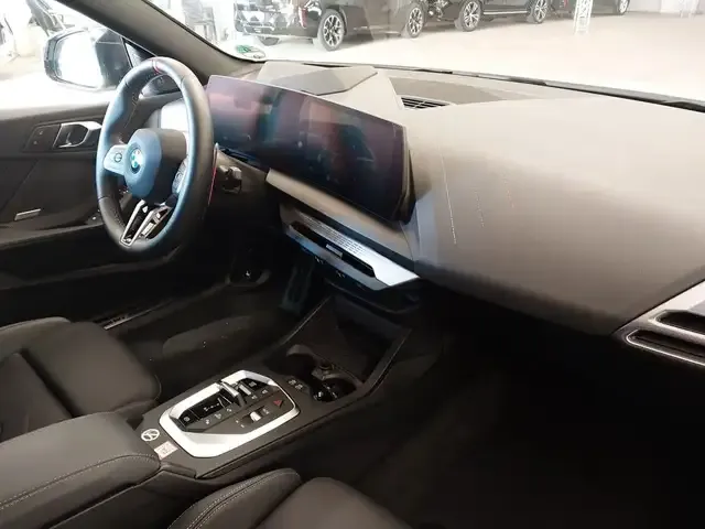 BMW 235