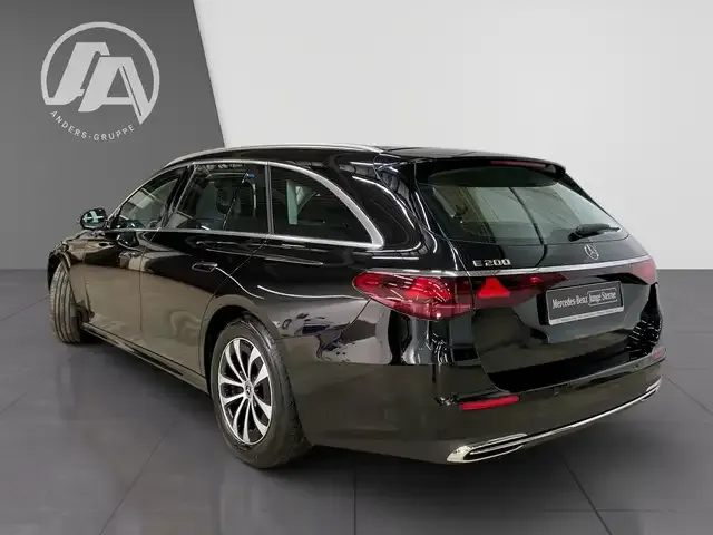Mercedes-Benz E 200
