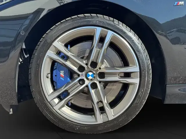 BMW 235