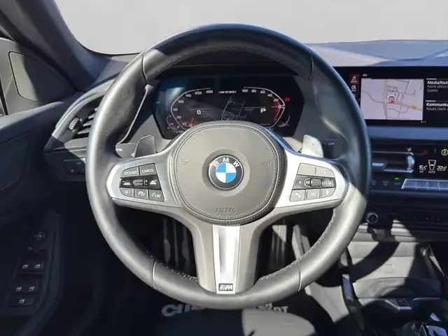 BMW 235