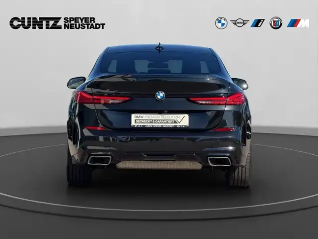 BMW 235