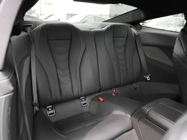 BMW M850