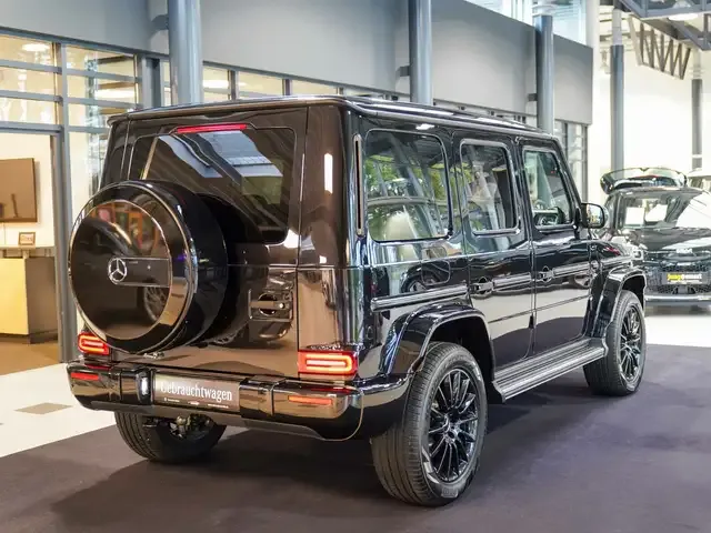 Mercedes-Benz G 500